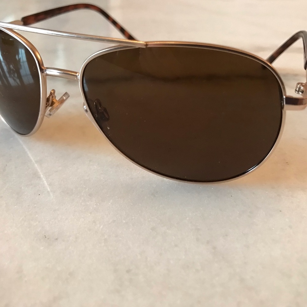Gold Rimmed aviators - Picture 5 of 5